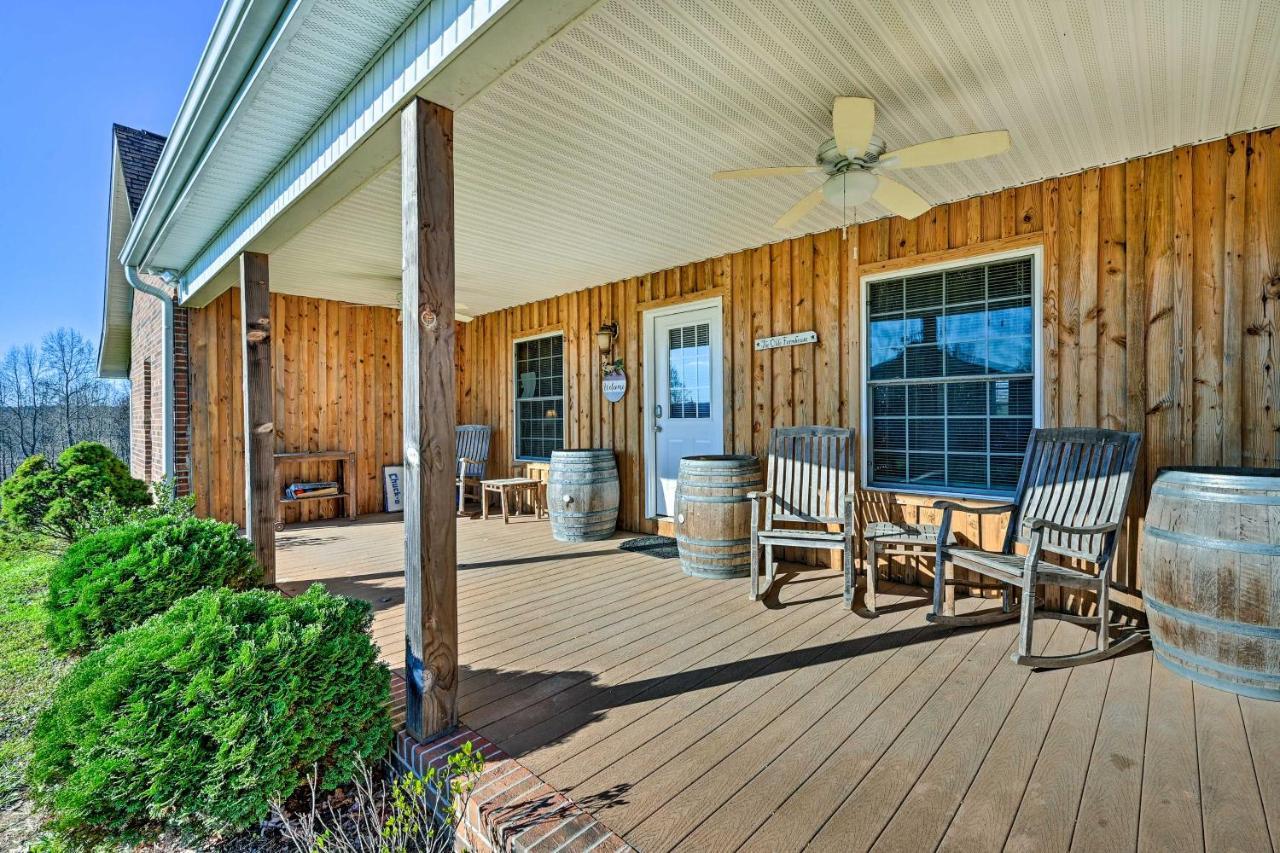 Villa Breathtaking Elkin Getaway With Vineyard Views! Esterno foto