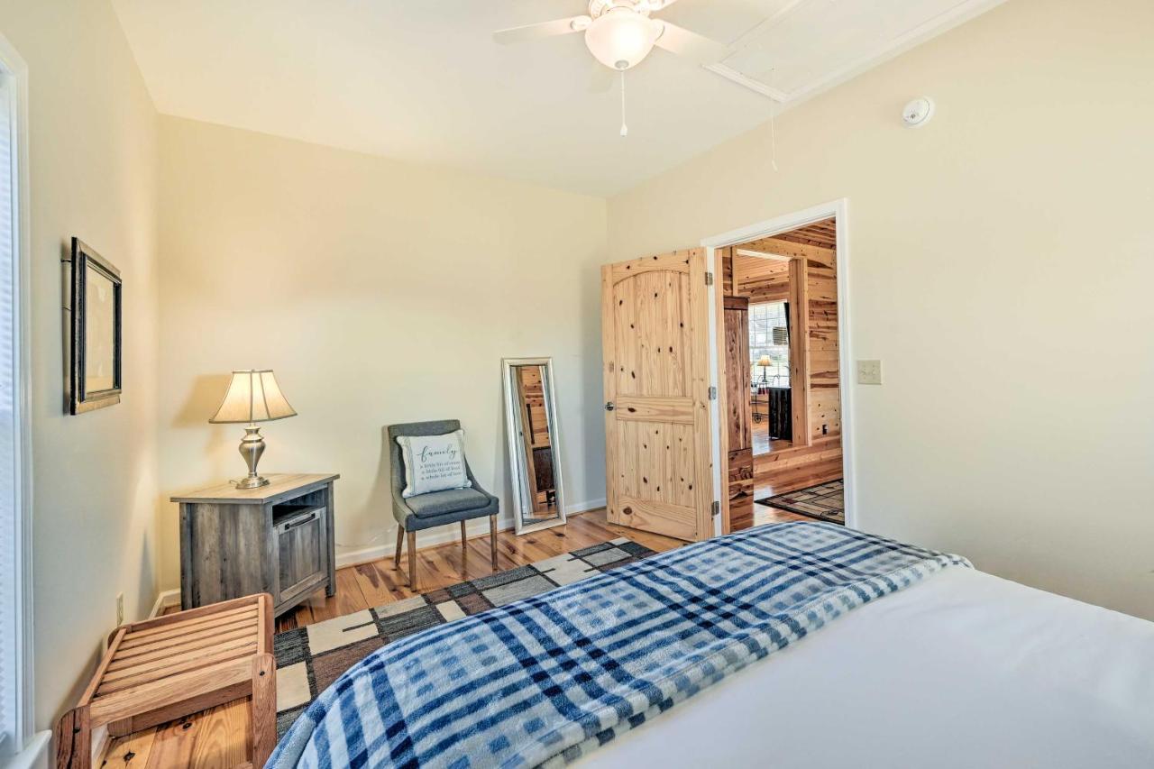 Villa Breathtaking Elkin Getaway With Vineyard Views! Esterno foto